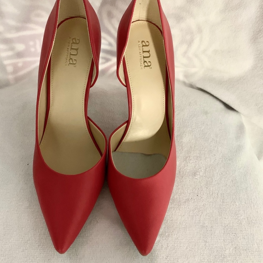 COPY - JCP Ana Claire pump never worn